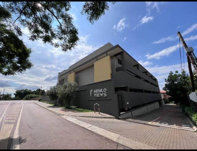 2 BEDROOM DUPLEX FOR SALE IN MENLO PARK